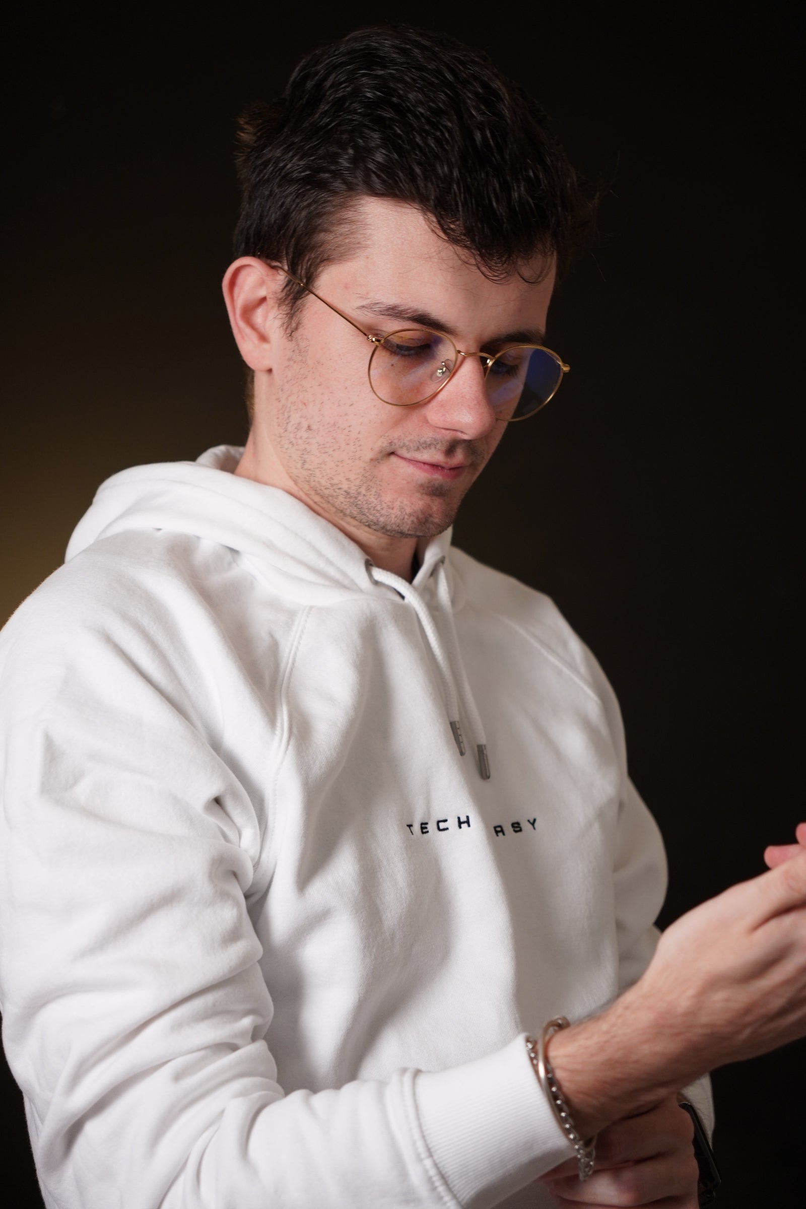 TECH IT EASY | Minimal Collection